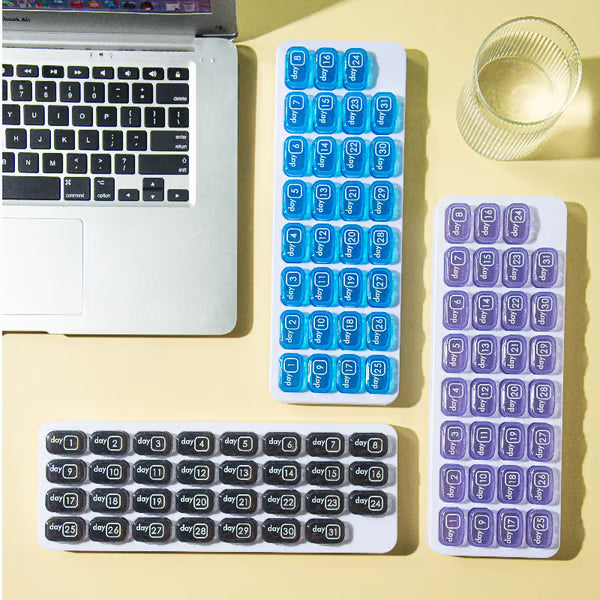 🔥Hot Sale 49% OFF✨Monthly Pill Organizer with Lid - Arthritis-Friendly Easy-Open Lids 31 Removable Daily Pill Pods Date Reminder & Travel Case for Vitamins & Medications